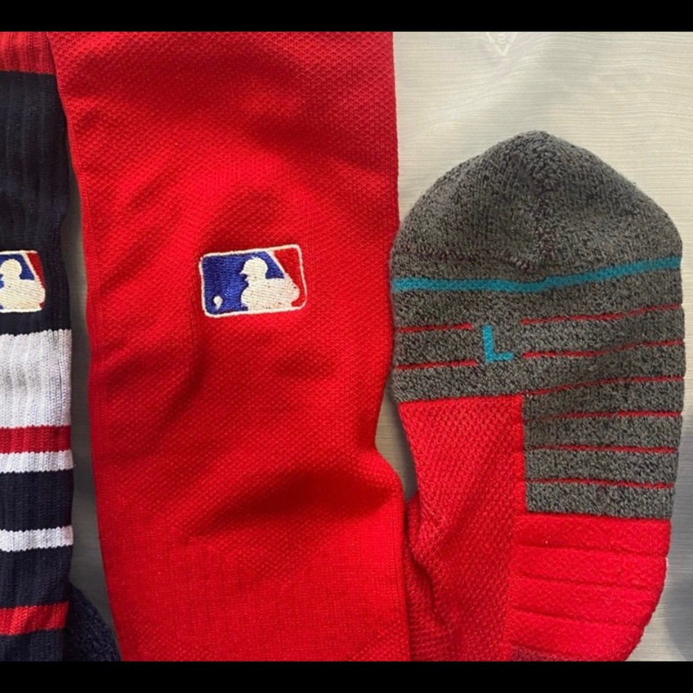 Red MLB socks - Picture 2 of 2